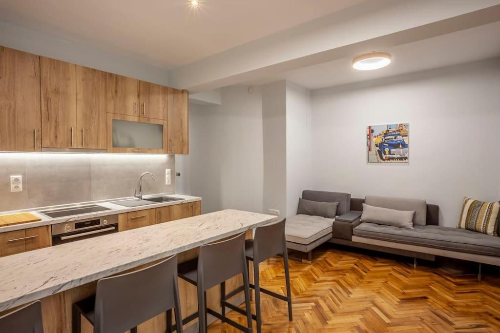 סלוניקי Karolou Ntil- Ground Floor Suite מראה חיצוני תמונה